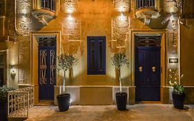 Senglea Suites